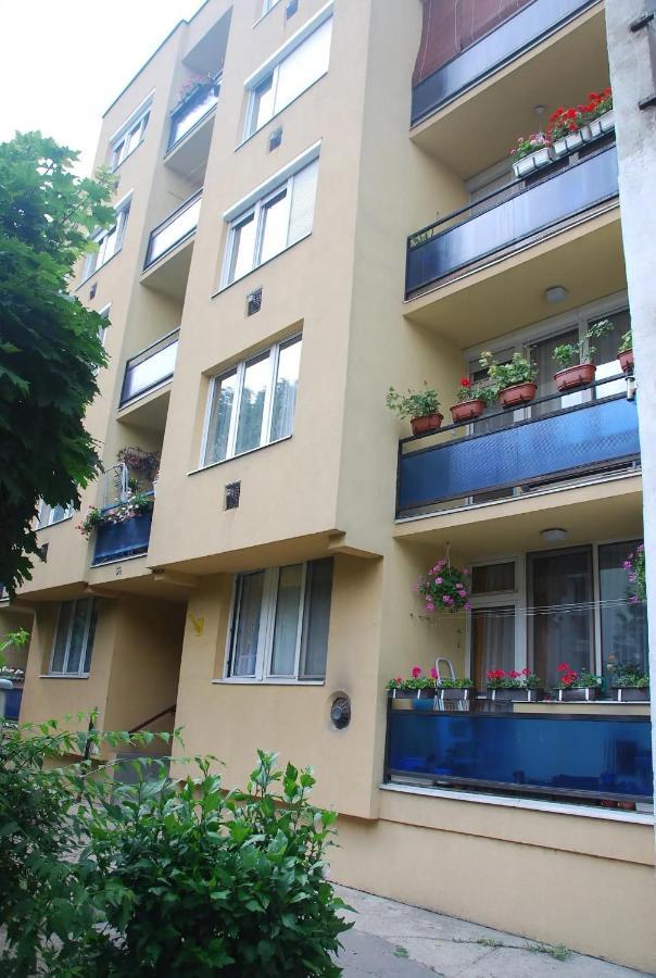 Bartakovics Apartman Eger Buitenkant foto
